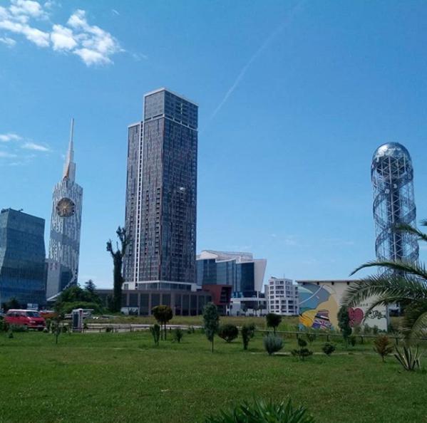 Apartment Gorgasali_57 Батуми Екстериор снимка